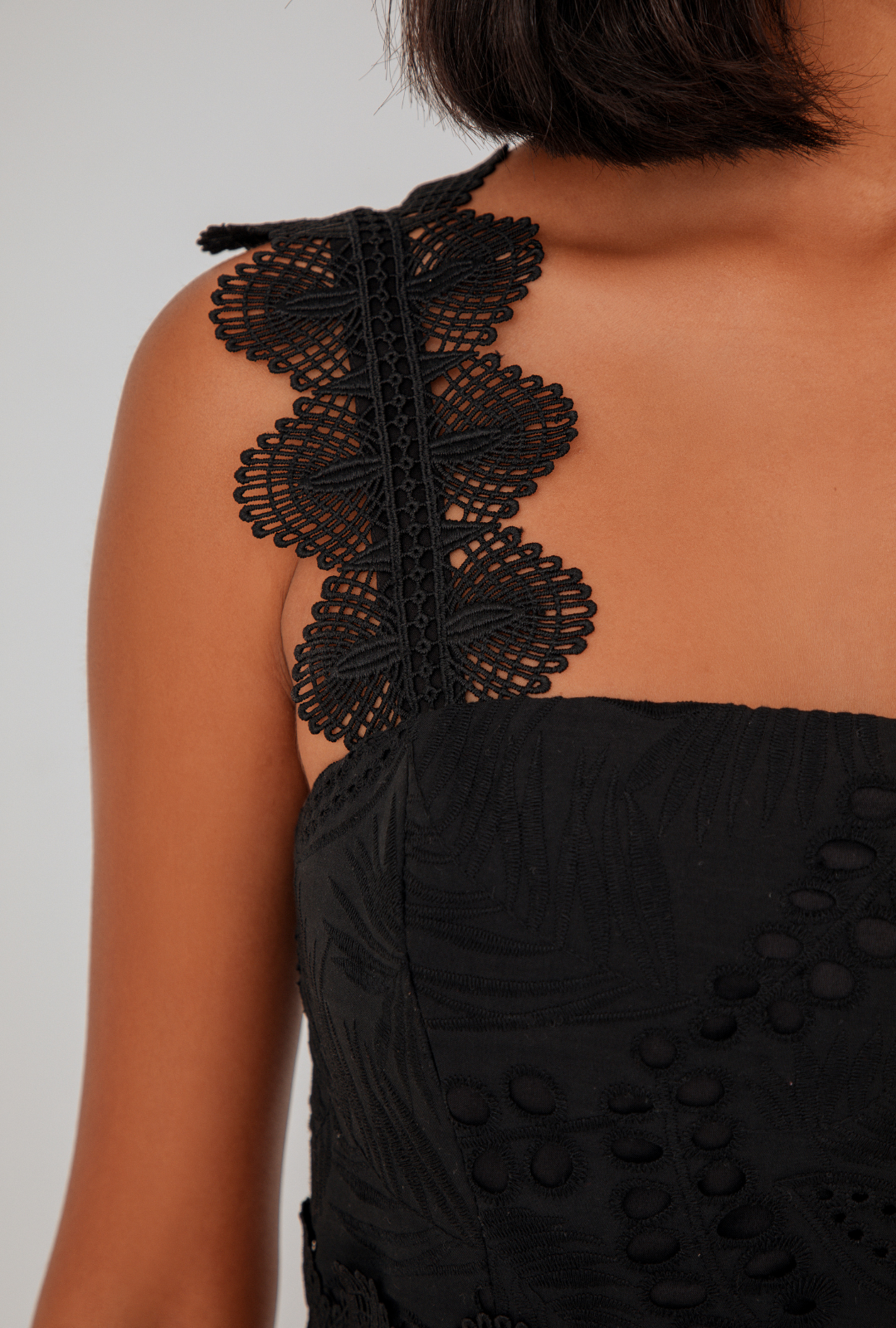 waimari-sireneusse-dress-black